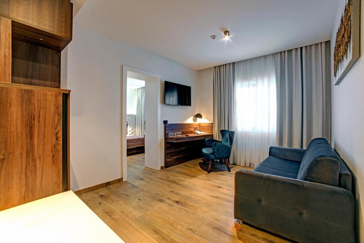 Hotel Scala D'Oro Vodice Exterior foto